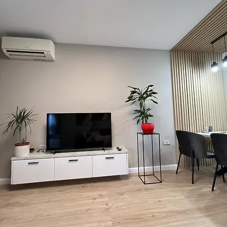 Golden Nelly First Line Apartament *
